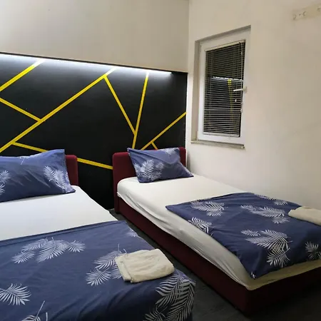 Garden Of Dreams - Duplex Apartment *